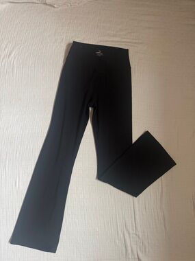 Black High-Rise Flare Leggings